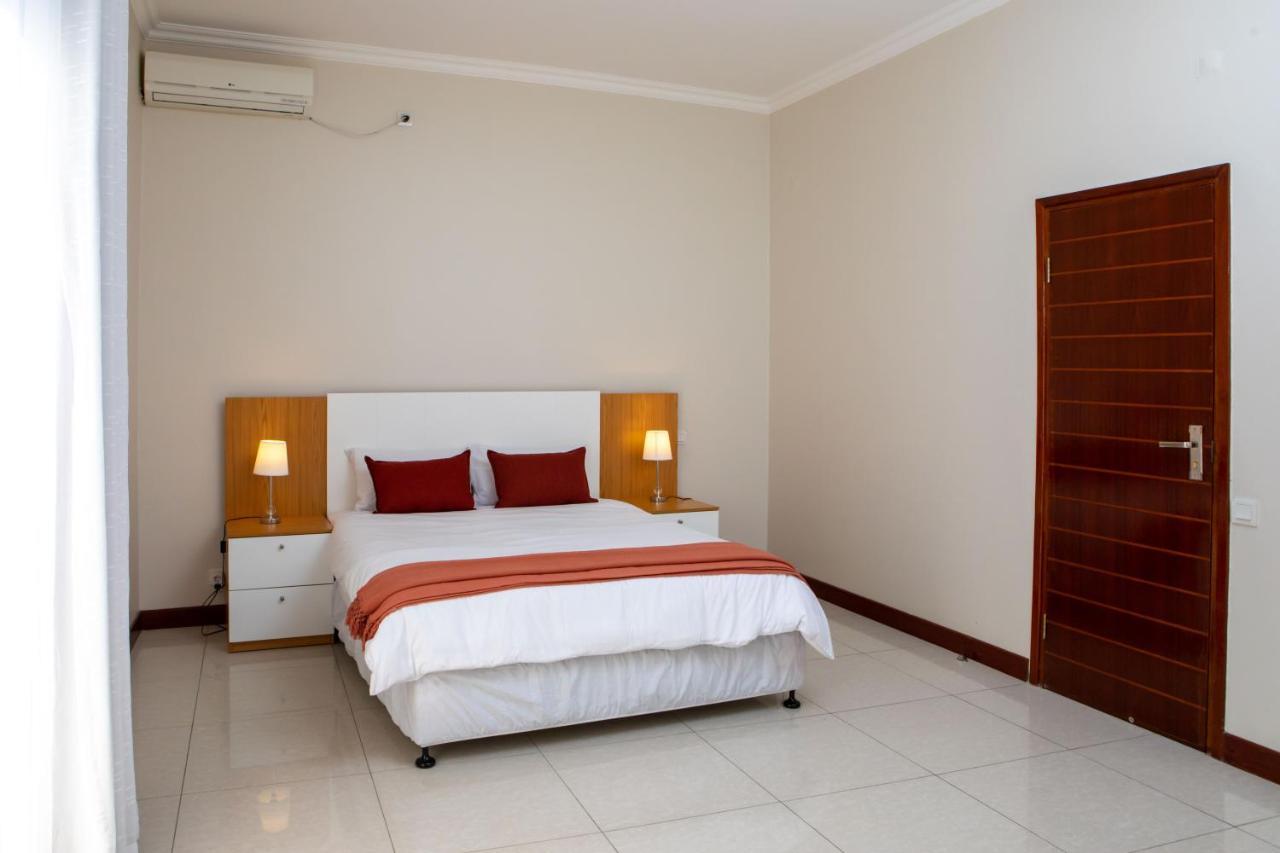 Triunfo Guest House Maputo Bagian luar foto